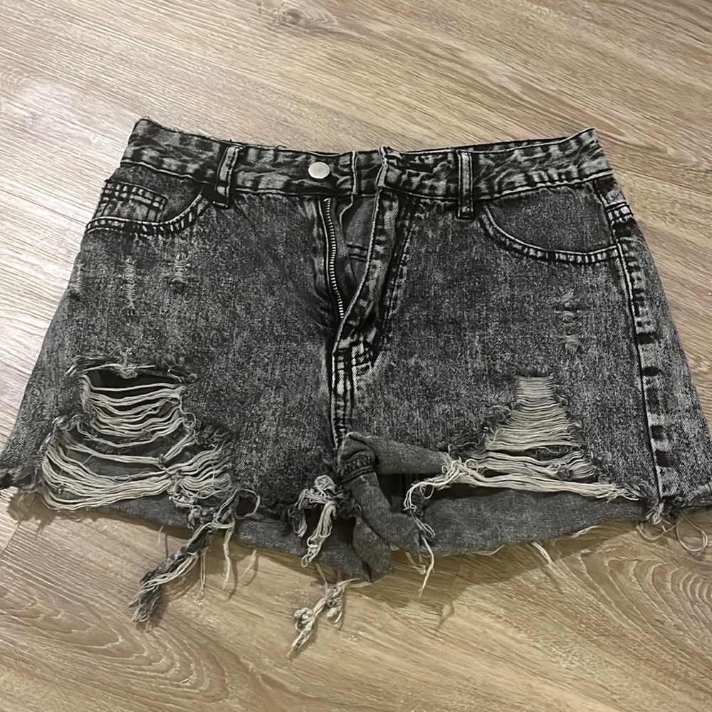 grey/black shein shorts